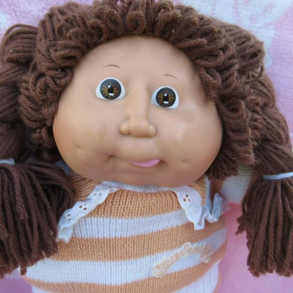 Cabbage Patch Kids Girl '86 Brunette Tongue Brown Eyes Peach Stripe Knit 2 Piece - Picture 2 of 13